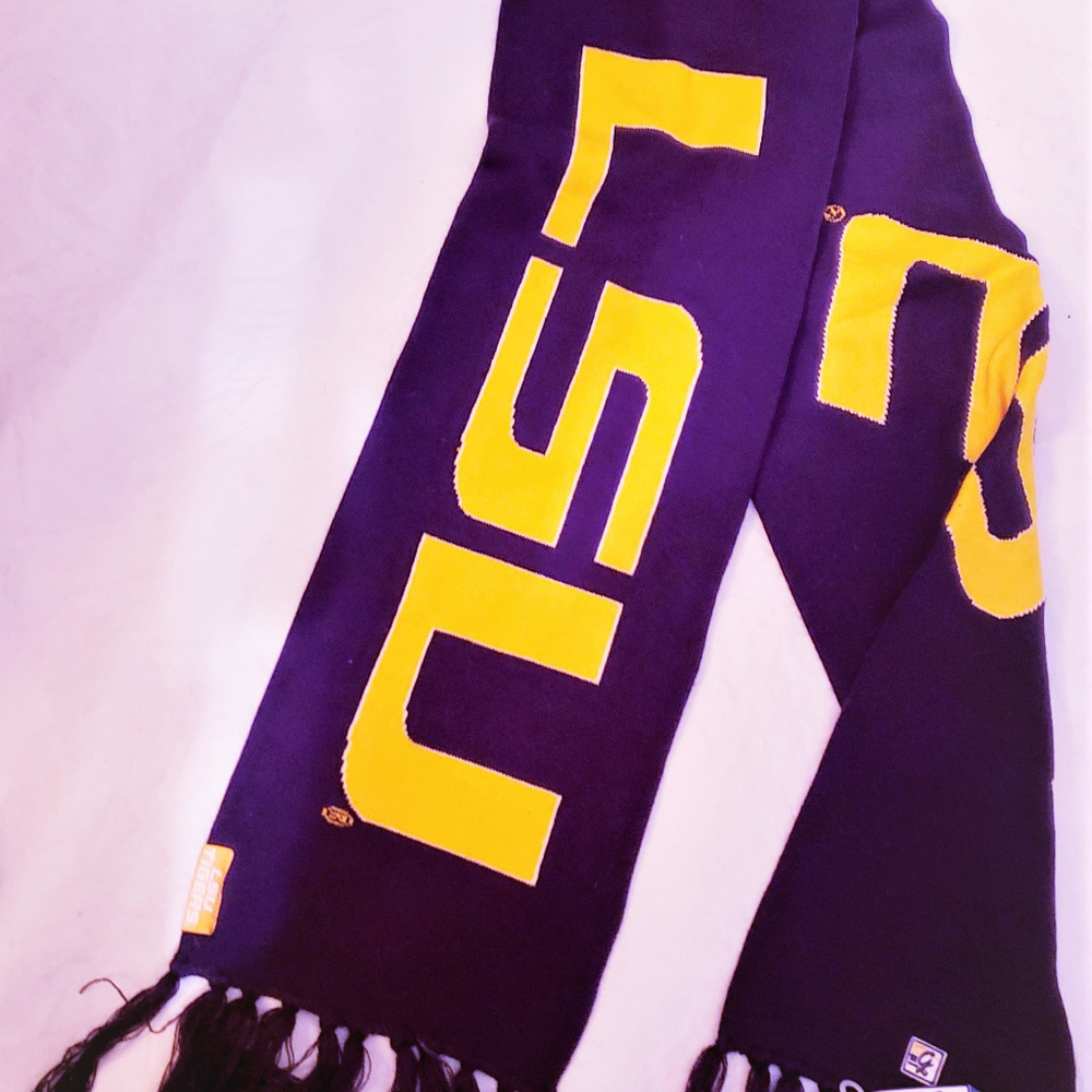 LSU TIGERS WINTER KNIT SCARF 2 SIDED PURPLE NCAA NEW TEAM COLORS